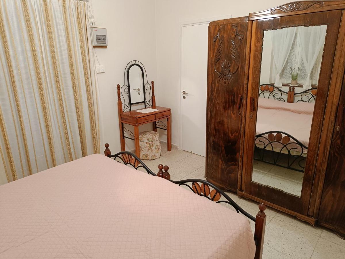 The Grapevine Guest House Paphos Exterior foto